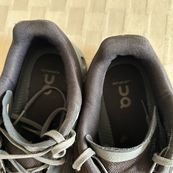 On Running Cloudflow Running Lace Up Sneakers in Black/Asphalt - Picture 11 of 15